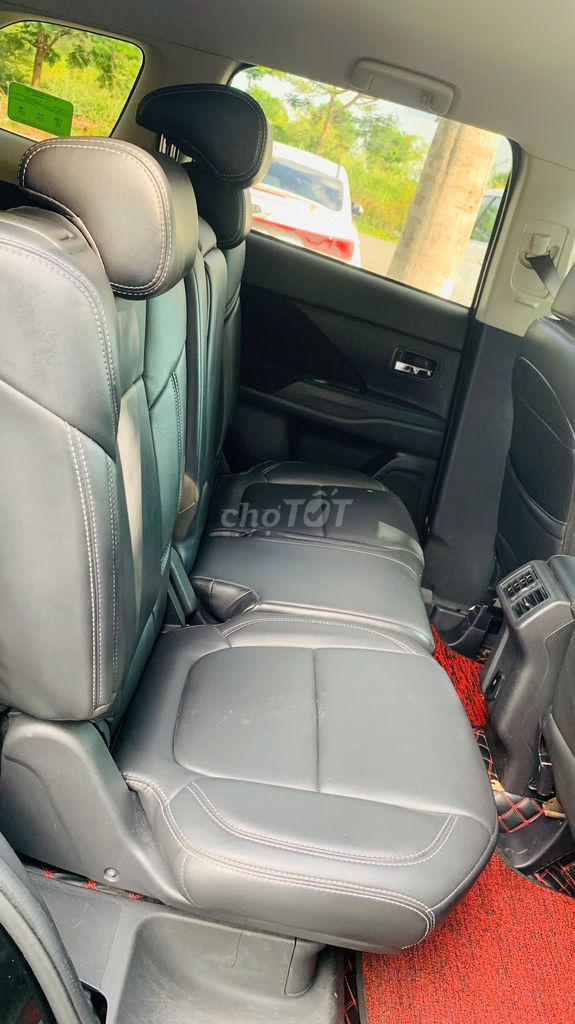 Mitsubishi Outlander 2021 2.0 CVT - 90000 km. Mua bán Ô tô tại Quận Cẩm Lệ Đà Nẵng được đăng bởi Nguyễn Đức Trưởng hình 9