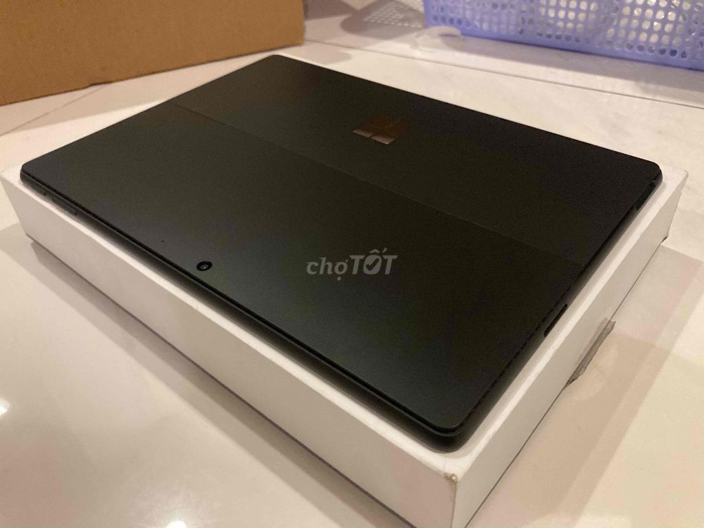 Surface pro 9 i7/16/512 máy mới sạc 1 lần full box