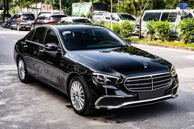 Mercedes-Benz E200 Exclusive 2023 Đen 13000 km. Mua bán Ô tô tại Quận 7 Tp Hồ Chí Minh được đăng bởi PHÁT ĐẠT LUXURY CAR