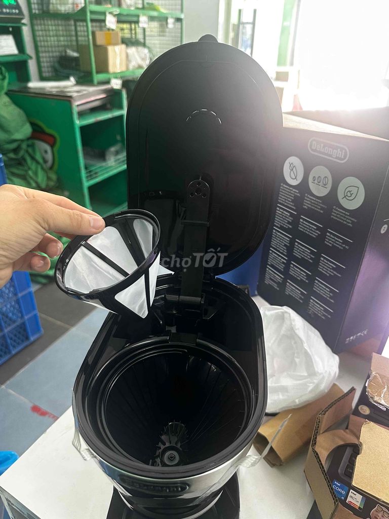 Máy pha cà phê DeLonghi Đen Nhựa, Kim loại. Mua bán Bếp, lò, đồ điện nhà bếp tại Quận Bình Tân Tp Hồ Chí Minh được đăng bởi Hoàng Anh Ô Tô Lướt hình 1