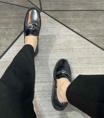 Giày Loafer LV