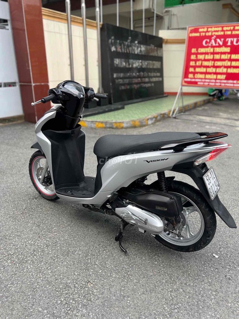 HONDA VISION 110cc . BẠC PORSCHE - HỖ TRỢ GÓP. Mua bán Xe máy tại Quận Gò Vấp Tp Hồ Chí Minh được đăng bởi CẦM ĐỒ NĂM LINH hình 4