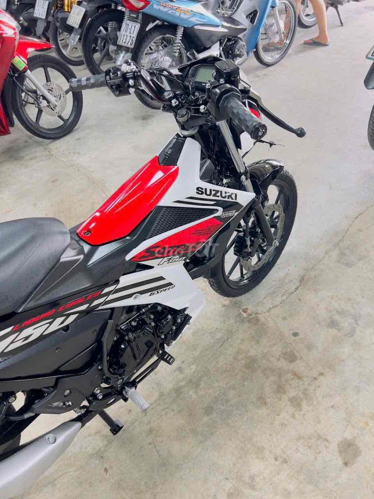 Suzuki Satria F150 Trắng Đỏ Đen. Mua bán Xe máy tại Thị xã Bến Cát Bình Dương được đăng bởi xe máy trả góp tín nghĩa  hình 9