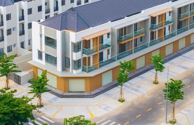 Nhà phố thương mại 1 trệt 2 lầu