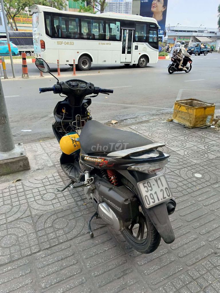 Hayate giá 5tr5 xe giọt ngon đẹp nhà bán gấp. Mua bán Xe máy tại Quận 6 Tp Hồ Chí Minh được đăng bởi Part hình 4