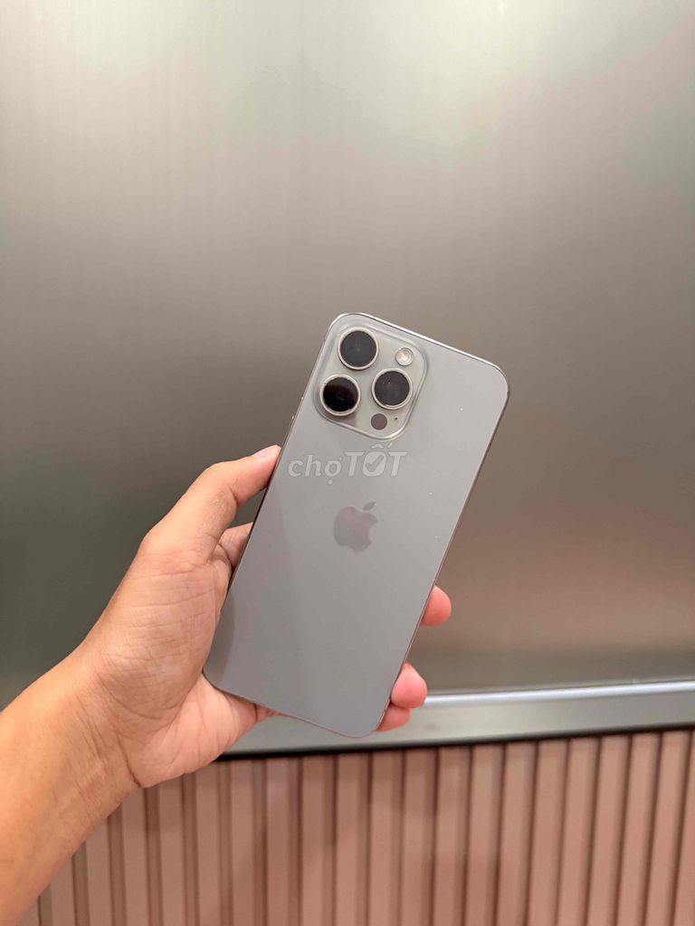 iPhone 15 Pro Max 256G Quốc Tế Full chức năng. Mua bán Điện thoại tại Quận Thanh Khê Đà Nẵng được đăng bởi Thuỳ Trang hình 1