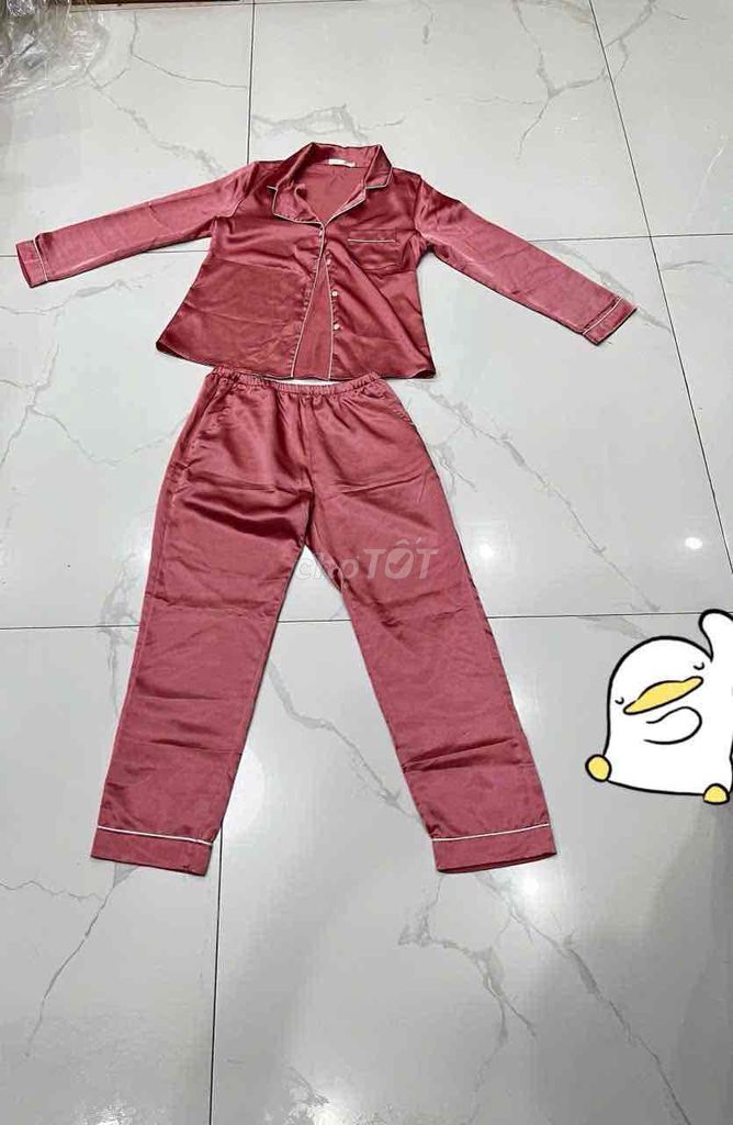 Đồ ngủ lụa nữ hồng đậm mát mẻ. Mua bán Quần áo tại Quận Kiến An Hải Phòng được đăng bởi huong nguyen hình 1