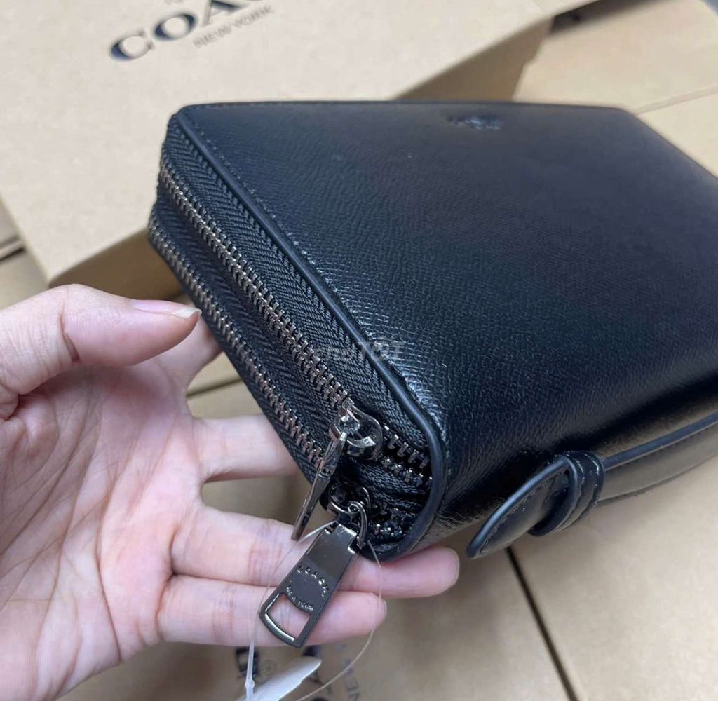 Ví Coach cầm tay 3 mẫu. Mua bán Túi xách tại Quận Gò Vấp Tp Hồ Chí Minh được đăng bởi Anh Ba  Hàng hiệu tuyển Chuyên bán Online uy tín hình 6