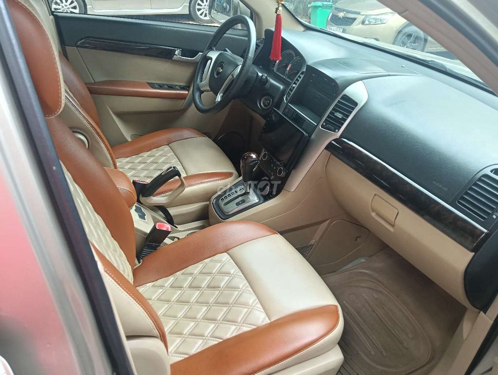 Chevrolet Captiva Vàng cát 7 chỗ. Mua bán Ô tô tại Thành phố Dĩ An Bình Dương được đăng bởi Trieu Nguyen hình 8