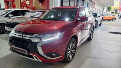 Mitsubishi Outlander CVT 2024 Đỏ 7 chỗ