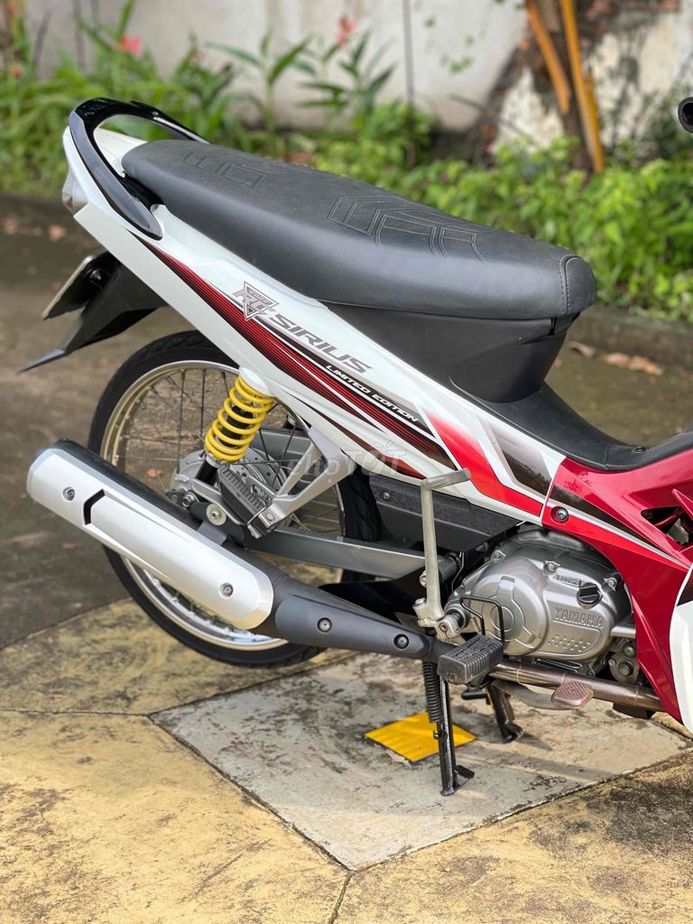 Yamaha Sirius Màu trắng đỏ. Mua bán Xe máy tại Huyện Châu Đức Bà Rịa - Vũng Tàu được đăng bởi Lý Gia Tuấn hình 6