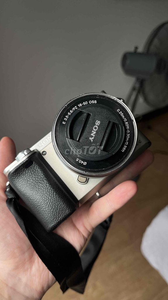Máy ảnh Sony a6000 Bạc. Mua bán Máy ảnh, Máy quay tại Quận Ngũ Hành Sơn Đà Nẵng được đăng bởi Andy hình 1