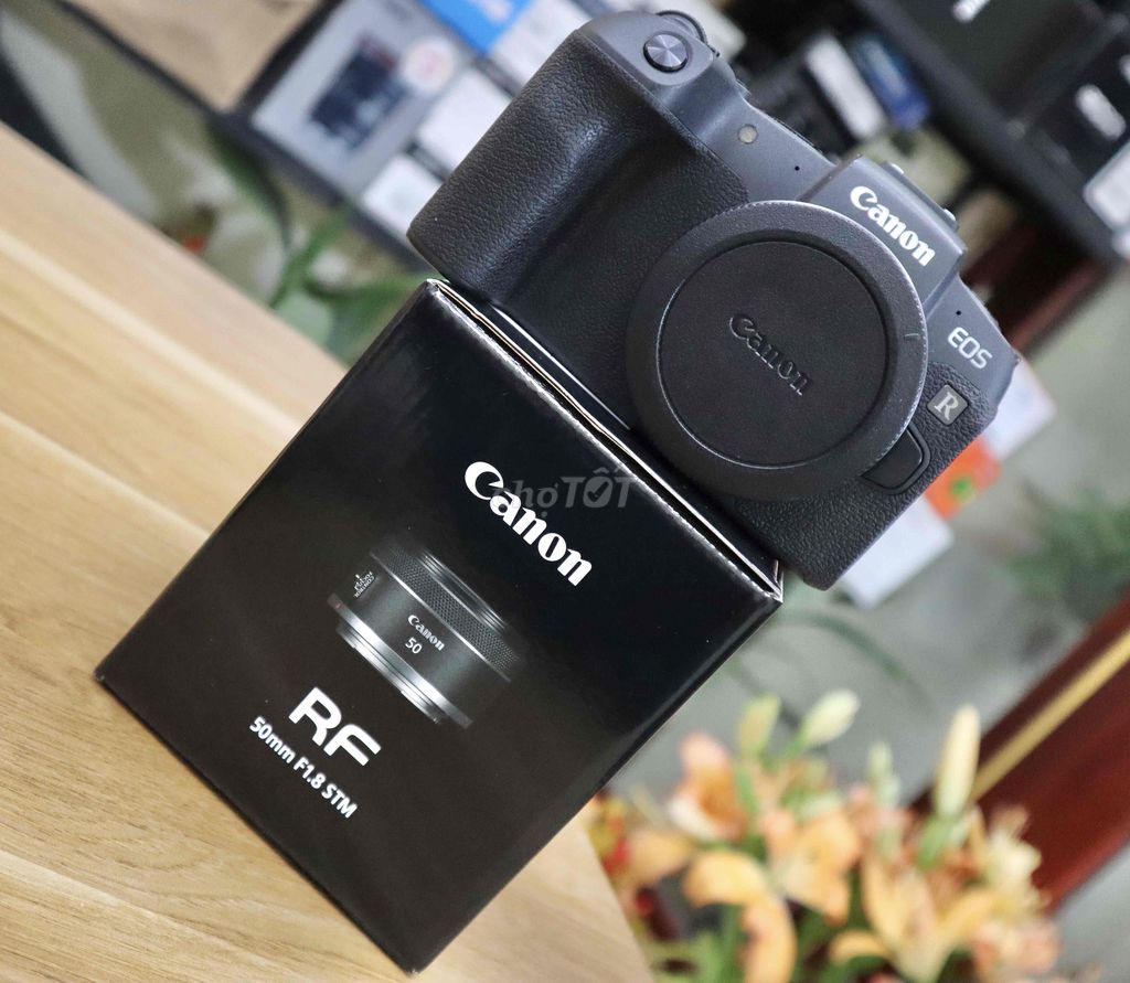 Máy ảnh Canon RP Đen Đã sử dụng. Mua bán Máy ảnh, Máy quay tại Quận Hai Bà Trưng Hà Nội được đăng bởi Phạm Thị Liên hình 1