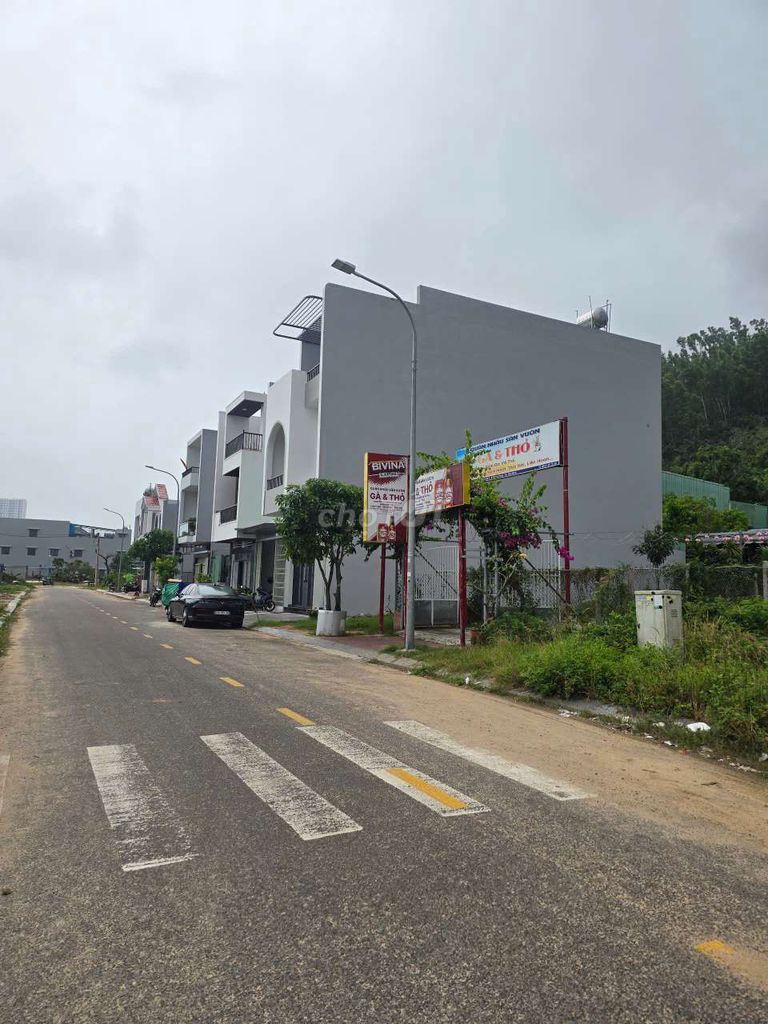 Bán lô đất mặt tiền đường số 5 khu gara quyền, quy nhơn Bán lô đất mặt tiền đường số 5 khu gara quyền, quy nhơn
