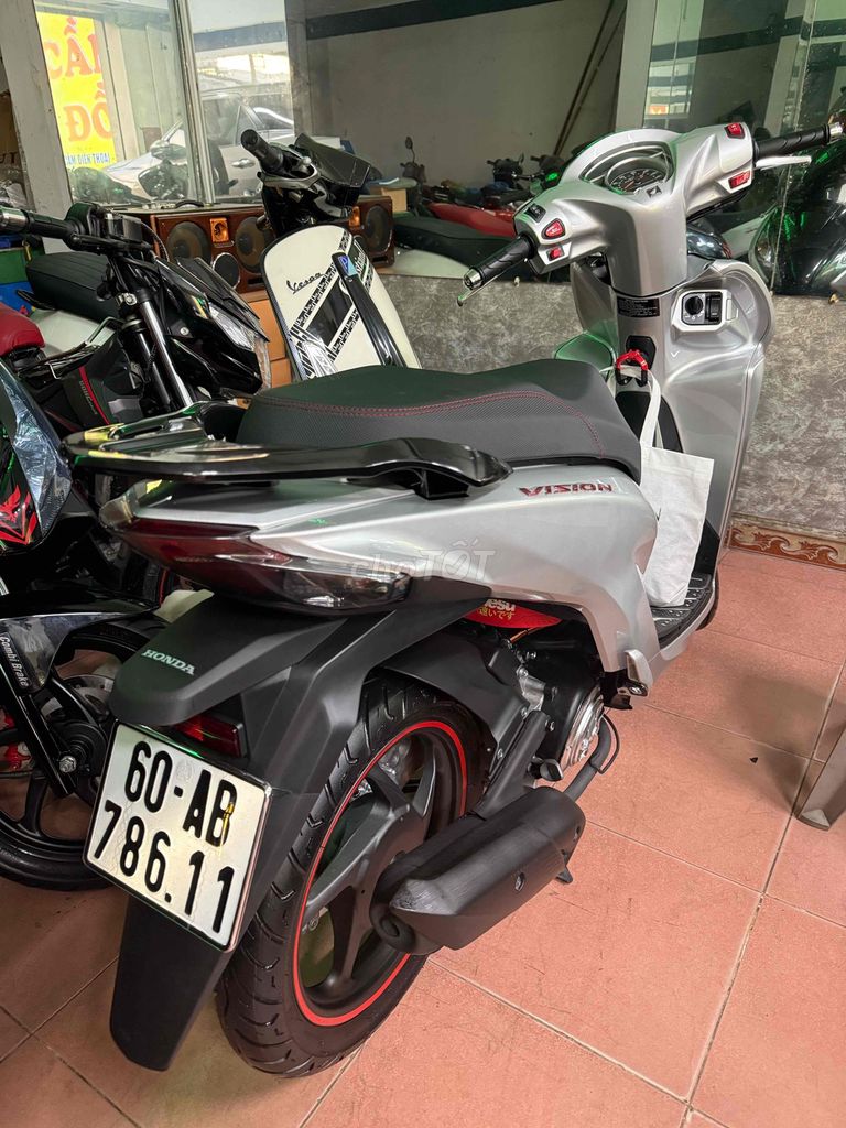Honda Vision 2025 Thể thao Bạc Odo 1K Full Đồ Chơi. Mua bán Xe máy tại Quận Gò Vấp Tp Hồ Chí Minh được đăng bởi Hoàng Bách  hình 1