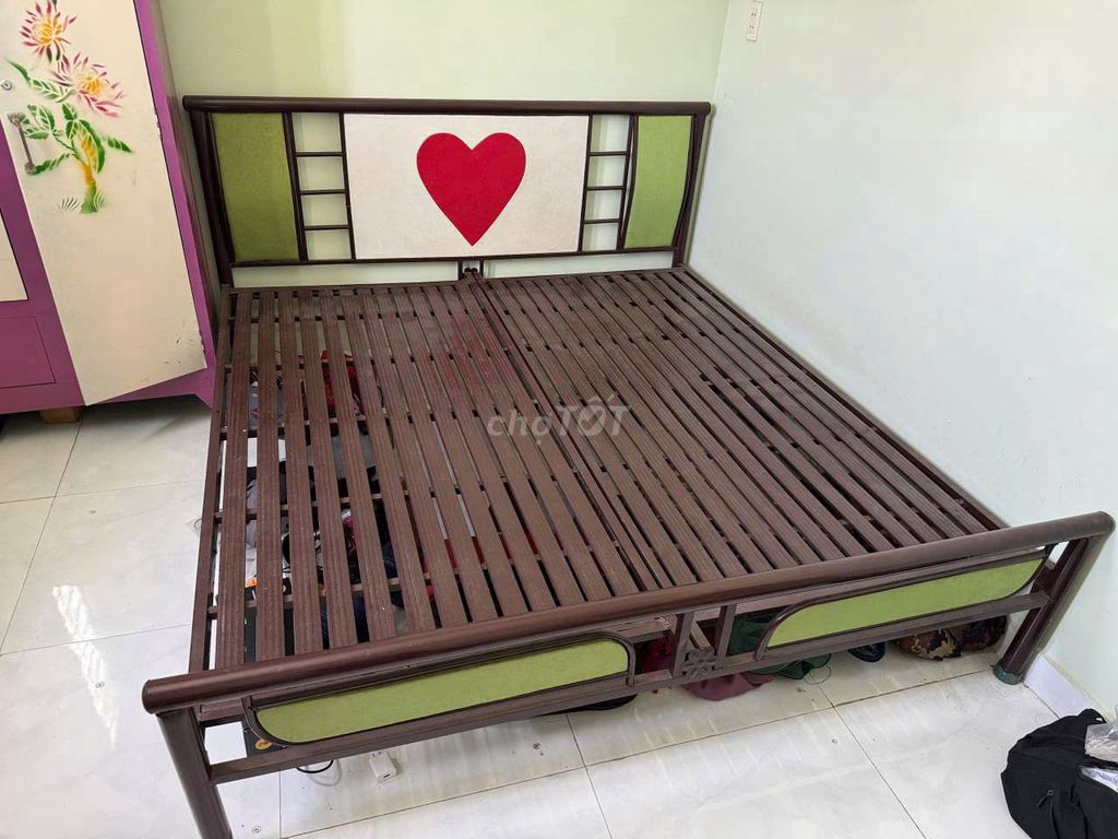 Giường Sắt Nâu 1m8. Mua bán Giường, chăn ga gối nệm tại Thành phố Dĩ An Bình Dương được đăng bởi Nguyen Nam hình 1