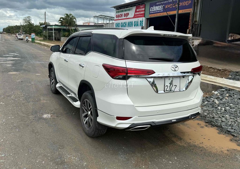 Toyota Fortuner 2018 2.8V 4x4 AT - 90000 km. Mua bán Ô tô tại Quận 12 Tp Hồ Chí Minh được đăng bởi Văn Bình hình 4