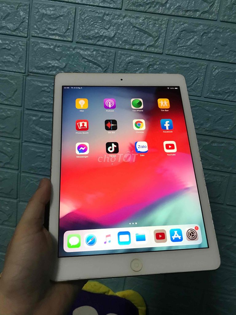ipad Ari 1. Mua bán Máy tính bảng tại Quận 8 Tp Hồ Chí Minh được đăng bởi ThanhTuấn hình 1