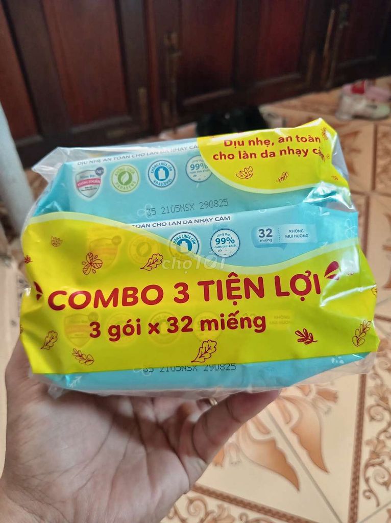 Khăn ướt Bobby không mùi 32 miếng. Mua bán Mẹ và bé tại Thành phố Tân An Long An được đăng bởi Tanlinh89 hình 1