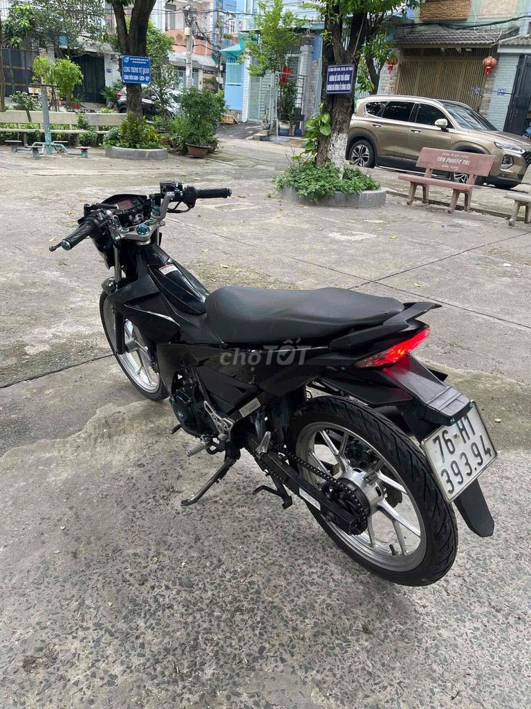 Suzuki Satria 2019 черный, красивый номер 3939 (Тан Тай)