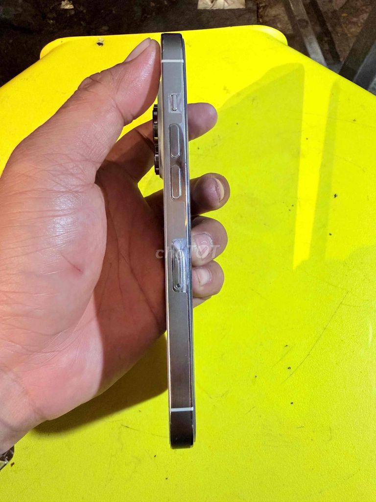 iPhone 14 Pro Trắng , qte, có giao lưu gl. Mua bán Điện thoại tại Quận 4 Tp Hồ Chí Minh được đăng bởi phi hình 1