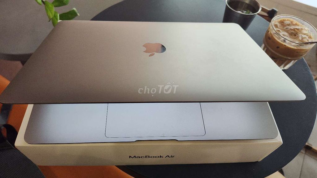Apple MacBook Air M1 16GB/256GB Xám. Mua bán Laptop tại Quận Thanh Xuân Hà Nội được đăng bởi hTC hình 1