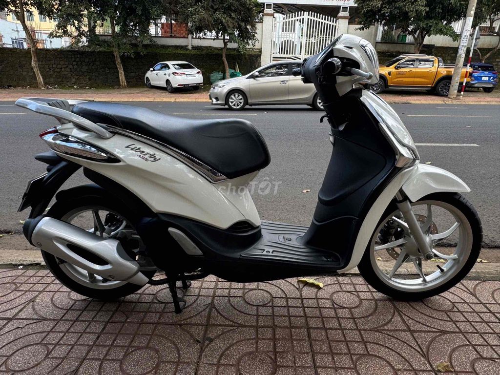 Piaggio Liberty 2017 ABS IGET Trắng. Mua bán Xe máy tại Thành phố Buôn Ma Thuột Đắk Lắk được đăng bởi Ngô quốc Việt  hình 6