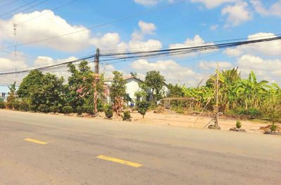 Quá Ngộp, 200m2 đất thổ cư mặt tiền đường xe cont 832 chỉ 1.35 tỷ. Mua bán đất tại Huyện Tân Trụ Long An được đăng bởi Thanh Hùng