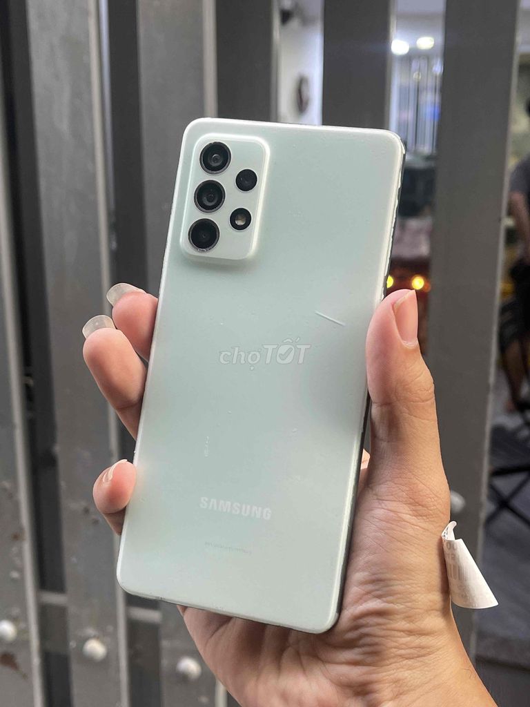 Samsung Galaxy A52s 5G ZIN VN. Mua bán Điện thoại tại Quận 4 Tp Hồ Chí Minh được đăng bởi Quốc Đạt 888 hình 1