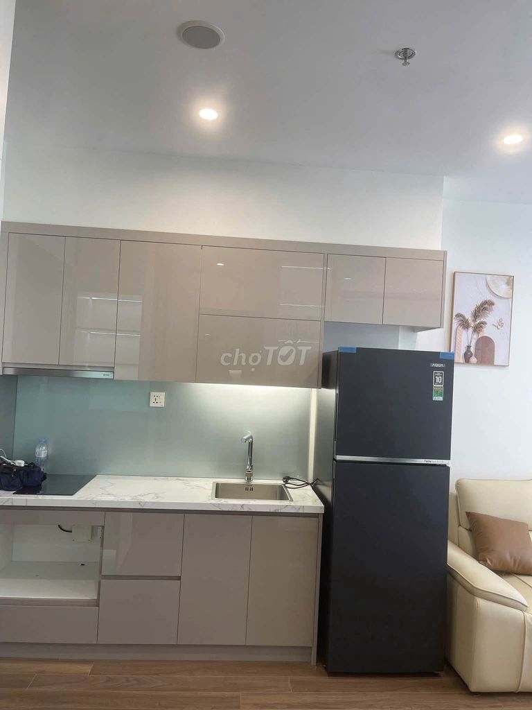 Студия ZR2 в Vinhomes Ocean Park, 27.6 м², с мебелью