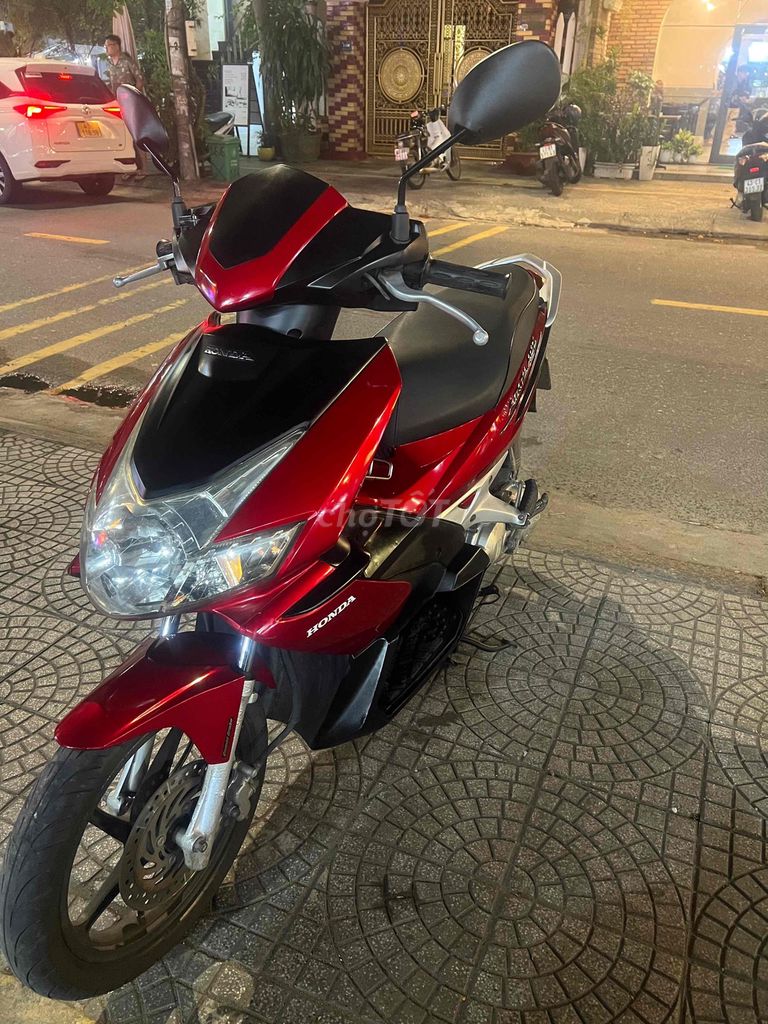 Honda AIR BLADE очень красивые полные документы