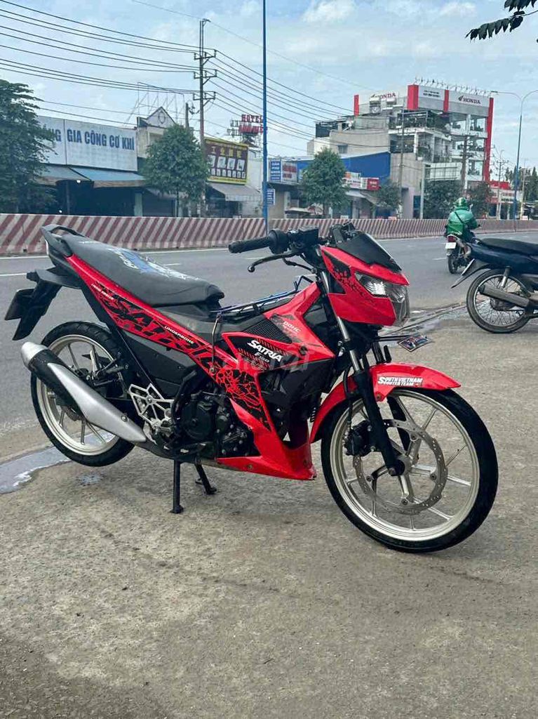 Suzuki Satria 2019 150cc Đỏ Góp 11tr nhận xe. Mua bán Xe máy tại Thành phố Thuận An Bình Dương được đăng bởi Xe Máy Cũ Bình Dương hình 1