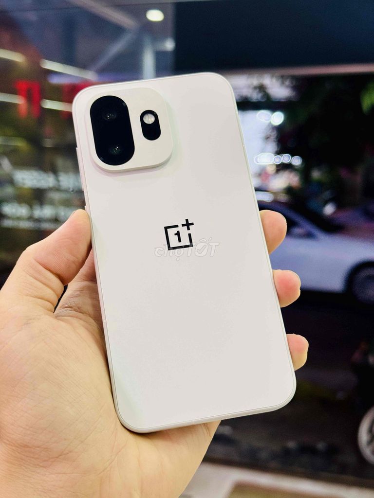 OnePlus 15T Snap 8 Elite Gen 5 12GB/256GB Trắng. Mua bán Điện thoại tại Quận Thanh Khê Đà Nẵng được đăng bởi Thương Mobile hình 1