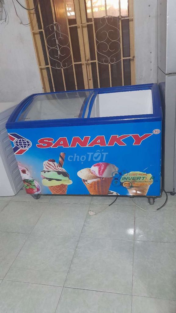 Bán tủ kem Sanaky Inverter 400 lít rất đẹp chưa