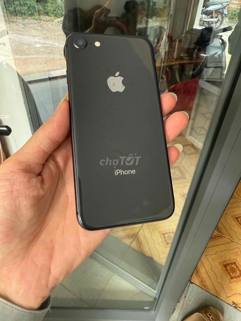 Iphone 8g 64g quốc tế mới 98%. Mua bán Điện thoại tại Thành phố Buôn Ma Thuột Đắk Lắk được đăng bởi Nguyễn Tâm hình 1