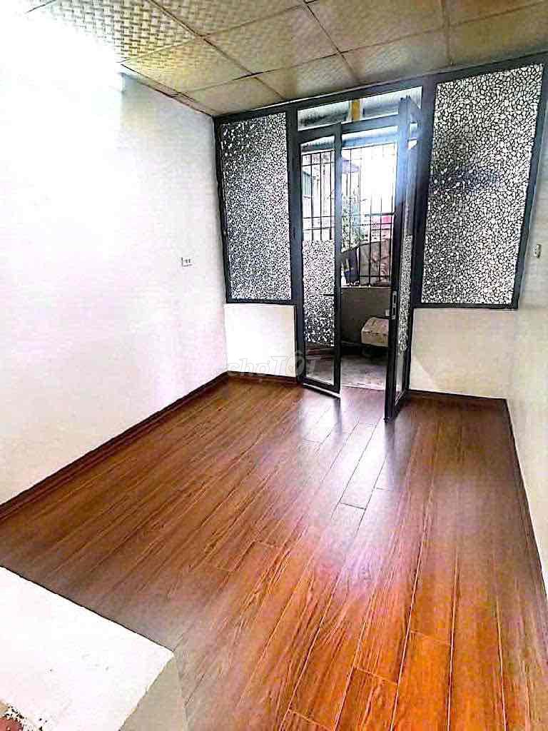 ВЛАДЕЛЕЦ СДАЕТ В АРЕНДУ ДОМ ПЛОЩАДЬЮ 28 М2, 5 ЭТАЖЕЙ, ПЕРЕУЛОК 23 BACH DANG