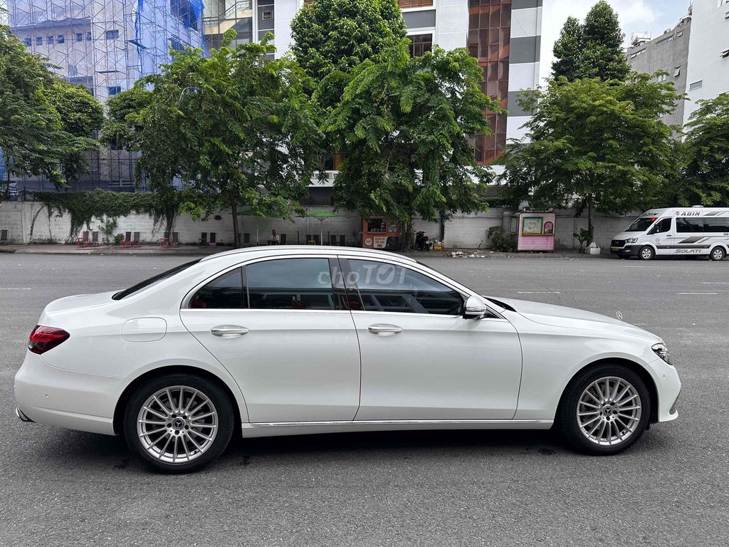 Mercedes Benz E Class 2022 E200 V1. Mua bán Ô tô tại Quận 10 Tp Hồ Chí Minh được đăng bởi Phong hình 5