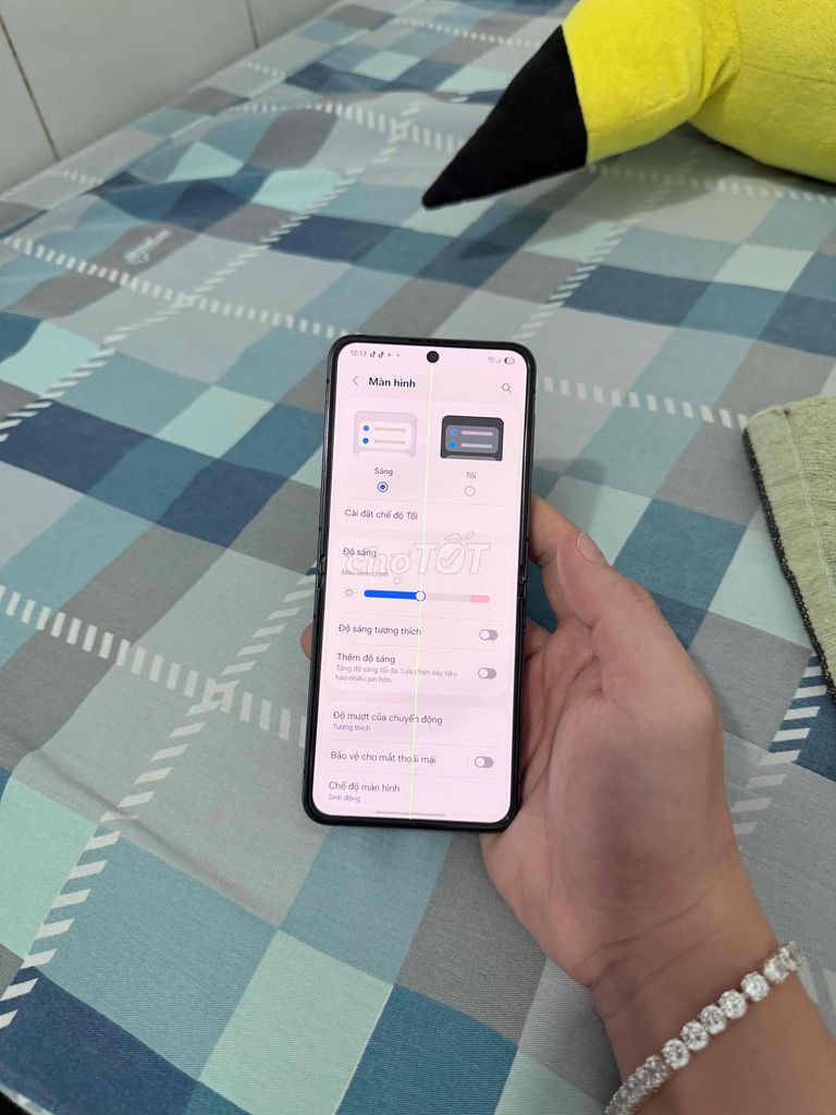 Samsung Galaxy Z Flip 5 Đen 2 SIM. Mua bán Điện thoại tại Huyện Củ Chi Tp Hồ Chí Minh được đăng bởi Châu Thanh hình 1