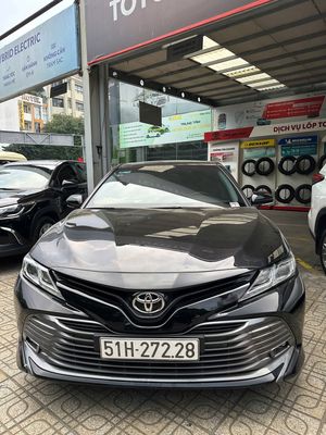 Toyota Camry 2019 2.0G - 28000 km. Mua bán Ô tô tại Quận Tân Phú Tp Hồ Chí Minh được đăng bởi Thành Nam Toyota 