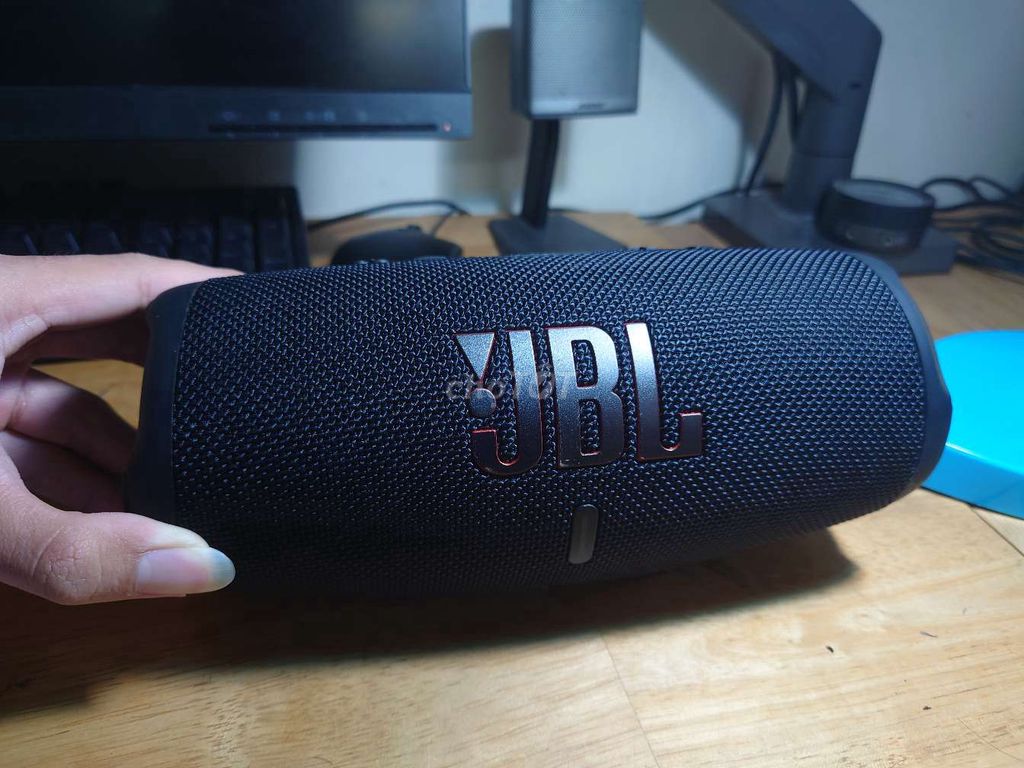 JBL Charge 5 mới 98,89%