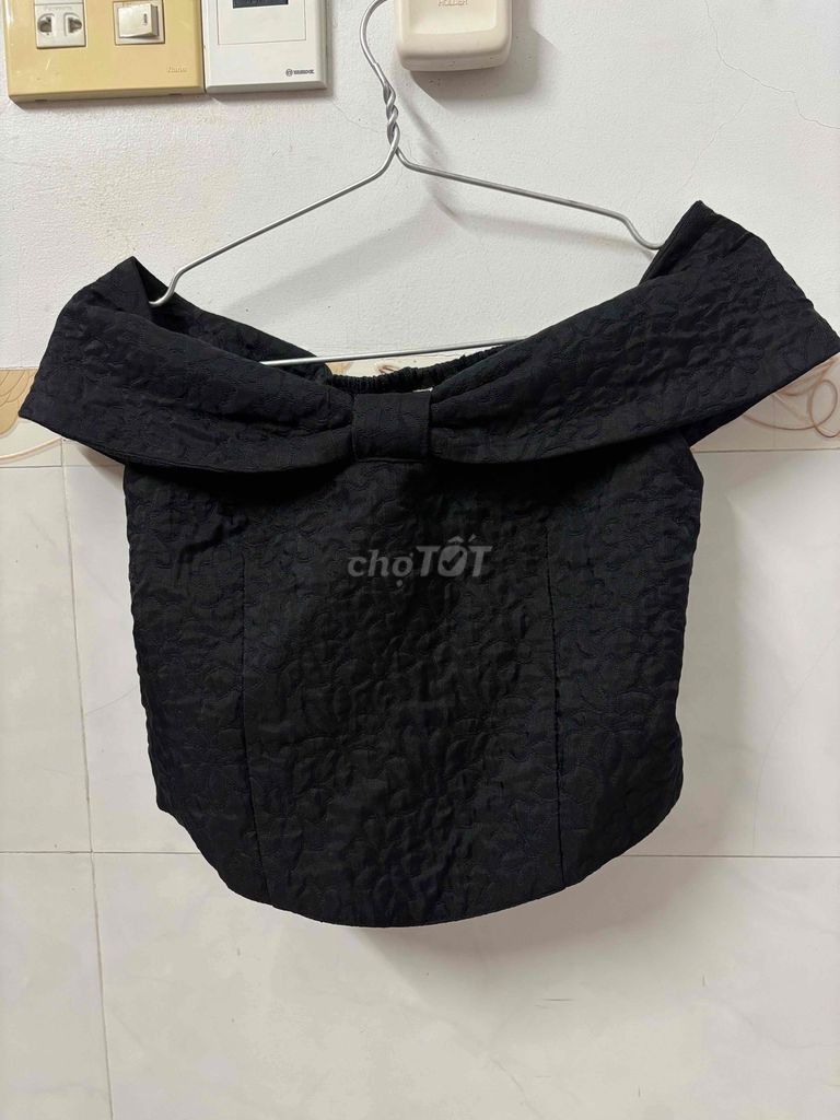 Áo nữ vải mềm co dãn size S đen. Mua bán Quần áo tại Huyện Lấp Vò Đồng Tháp được đăng bởi Su Mol hình 1