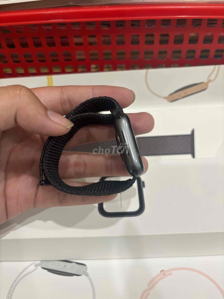 Apple Watch S4 Đen Nhôm 40mm. Mua bán Thiết bị đeo thông minh tại Quận Hoàng Mai Hà Nội được đăng bởi Đạt Đỗ hình 1