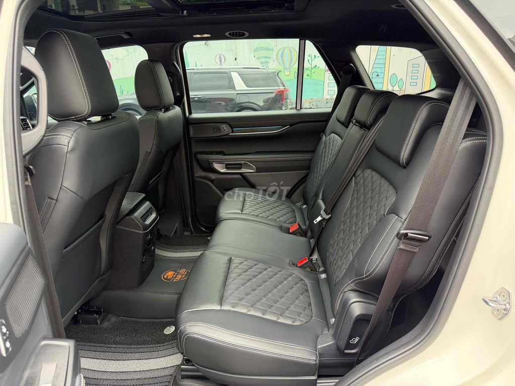 Ford Everest Platinum 2.0L 4x4 AT 2025 - 5000km. Mua bán Ô tô tại Quận Cầu Giấy Hà Nội được đăng bởi Auto 6666 hình 18