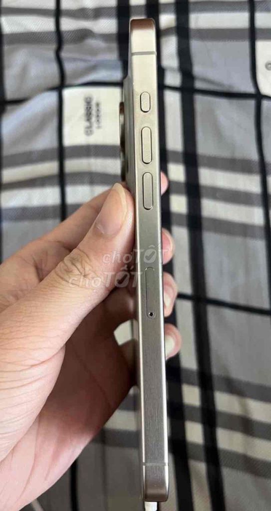 Apple iPhone 15 Pro Max 256GB Titan Nguyên zin. Mua bán Điện thoại tại Quận Bắc Từ Liêm Hà Nội được đăng bởi Đình Thành hình 1