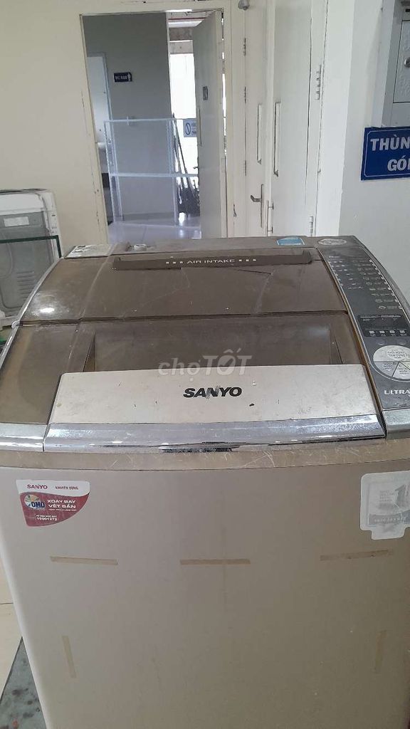GIA ĐÌNH THANH LÝ MÁY GIẠT SANYO  12,5 KG CÒN TỐT