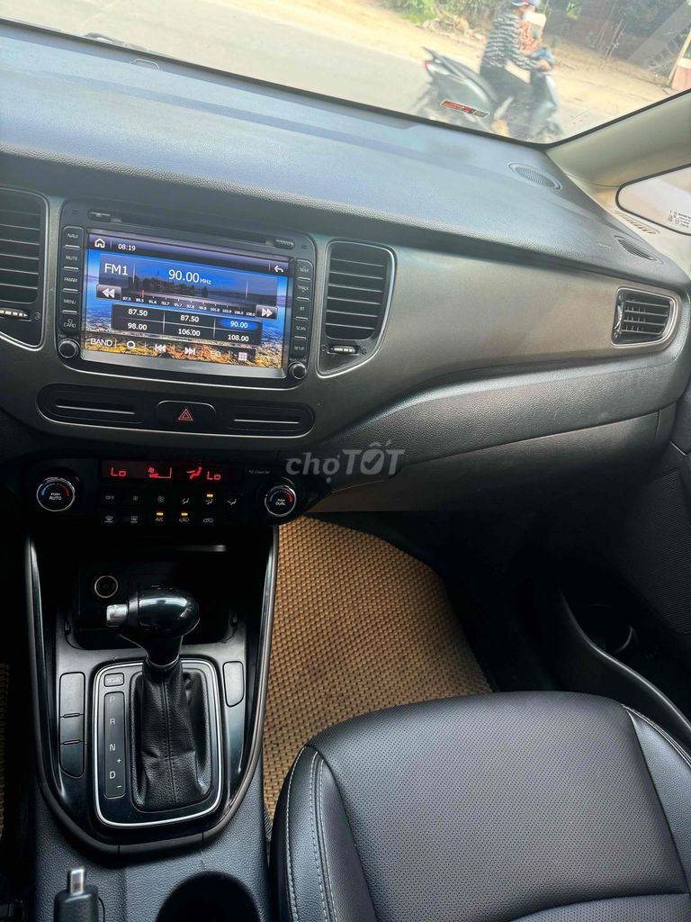 Kia Rondo 2016 số tự động máy dầu. Mua bán Ô tô tại Quận Hà Đông Hà Nội được đăng bởi Hiệp Xoăn Hà Đông hình 8