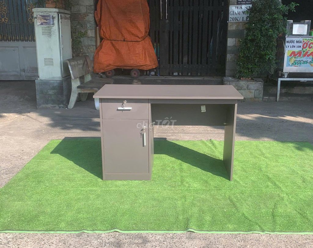 Bàn làm việc 1m2 gỗ MDF  xám chì mới. Mua bán Đồ dùng văn phòng tại Quận Bình Tân Tp Hồ Chí Minh được đăng bởi Nội Thất 288 hình 1