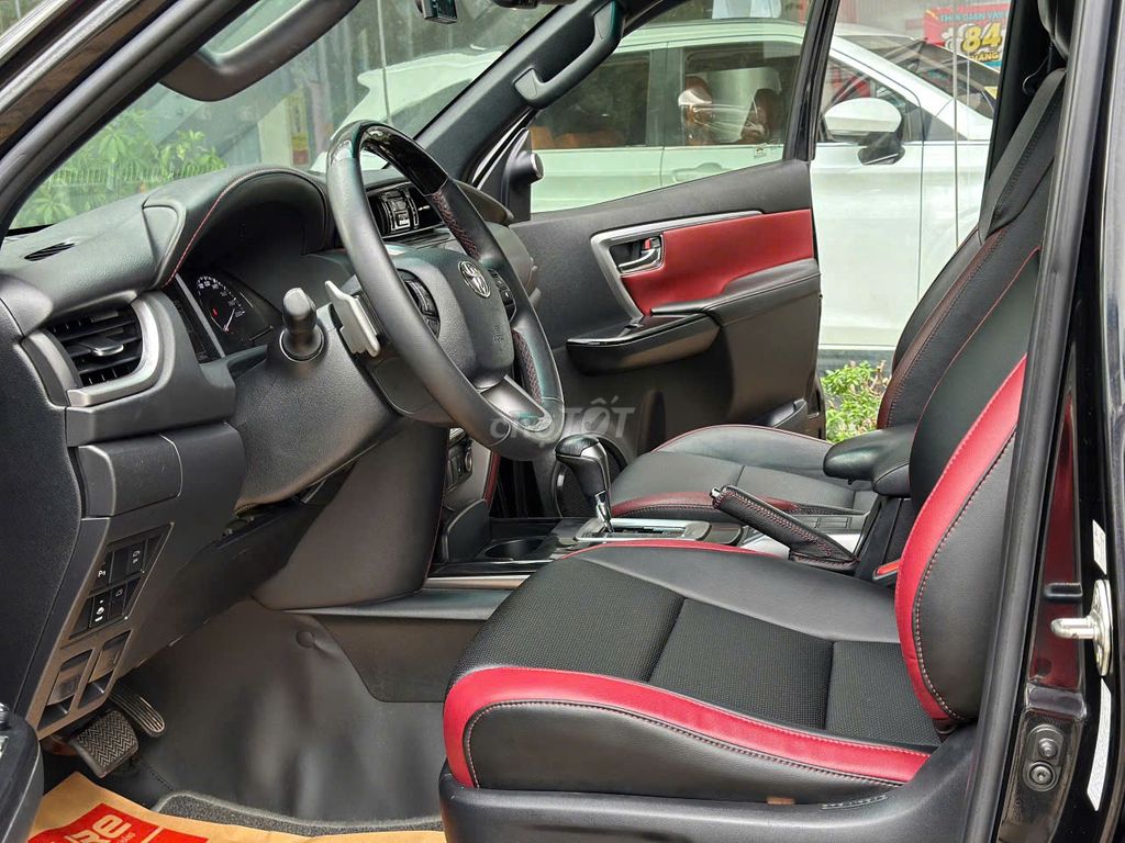 Toyota Fortuner 2021 Legender 2.4 4X2AT - 85265 km. Mua bán Ô tô tại Huyện Hóc Môn Tp Hồ Chí Minh được đăng bởi Vũ Phong Toyota Sure Xe Cũ Chính Hãng hình 10