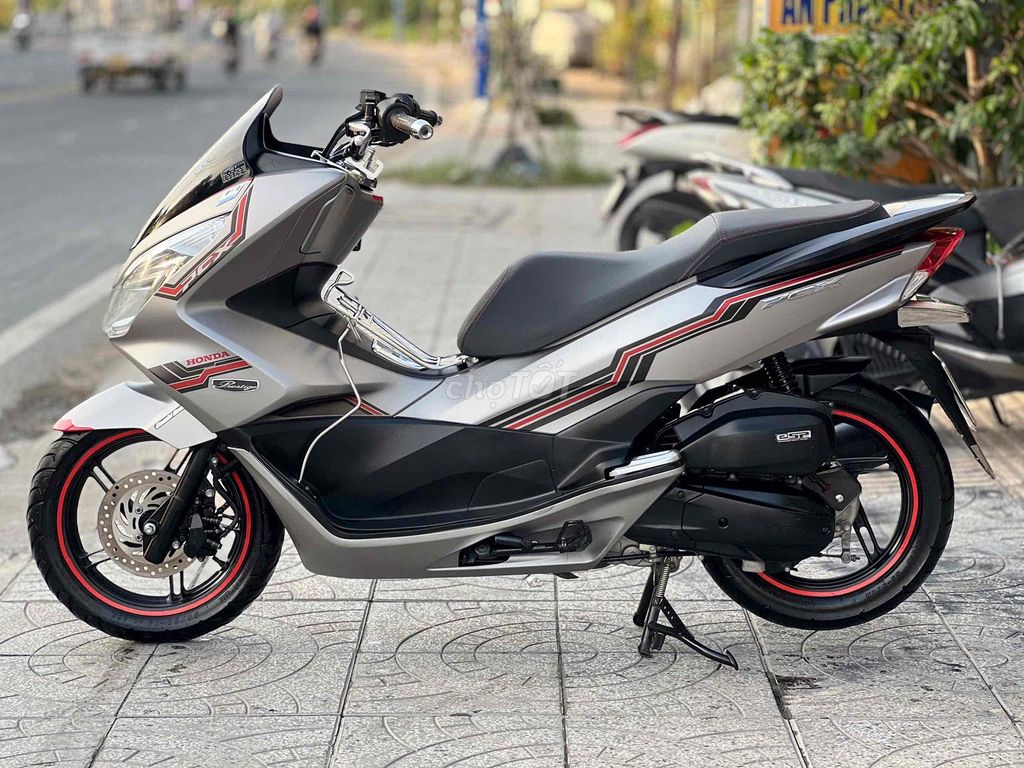 Pcx 125 2014 xám nhám,xe chuẩn đẹp,máy zin chất. Mua bán Xe máy tại Quận Ninh Kiều Cần Thơ được đăng bởi Cửa Hàng Xe máy Tân Lập Hưng hình 3