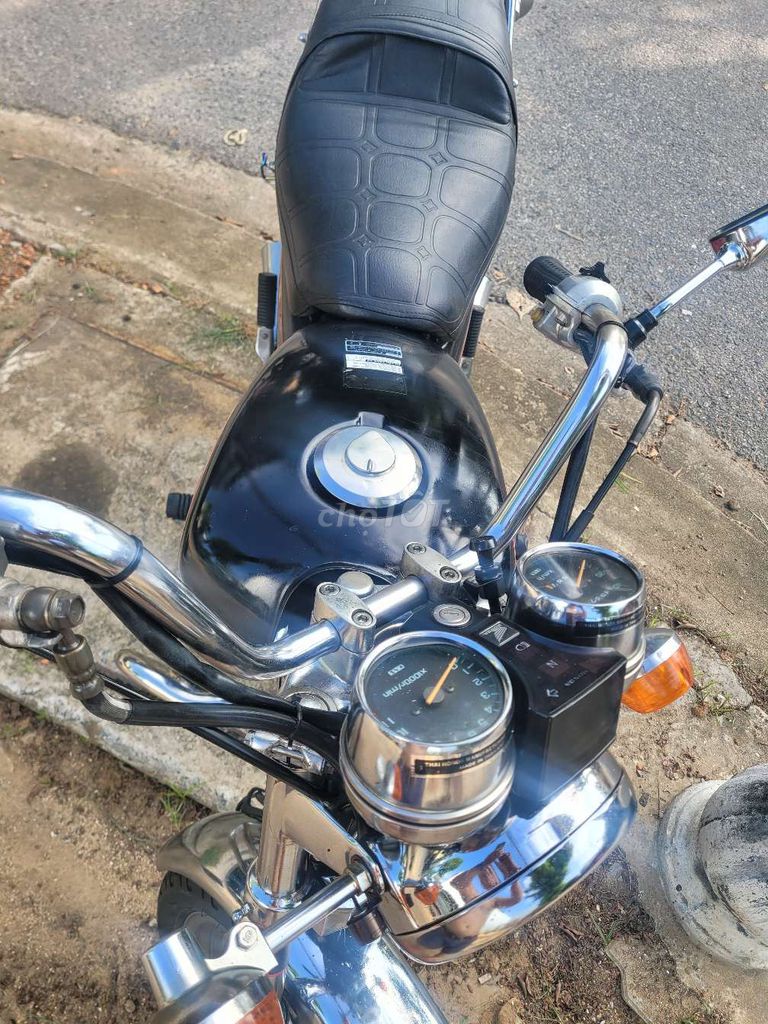 Honda Custom CM125 черно-красный с ручным сцеплением